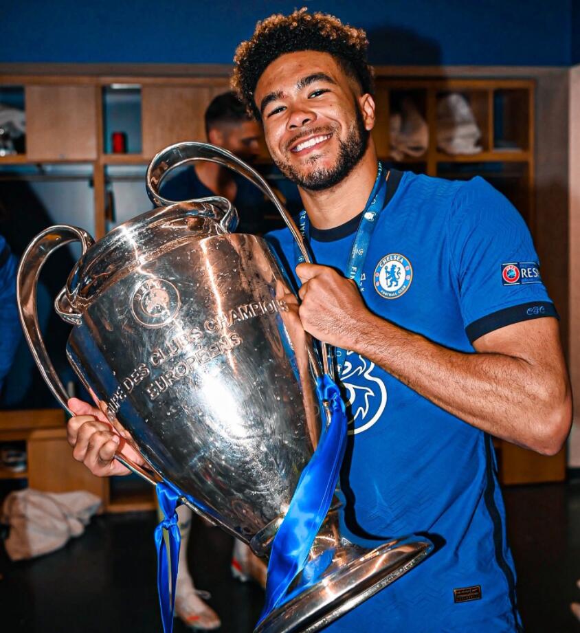 关于今晚丹佛掘金调整名单以备欧冠，防线松动环节打磨，媒体盛赞，细节决定成败的信息