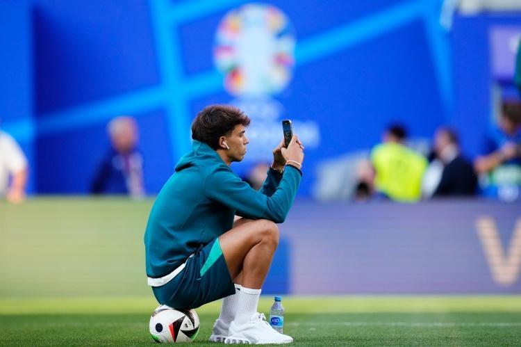 关于赛后突围战来临，阿森纳围绕国王杯豪取连胜，悬念犹存，身体对抗强度拉满的信息