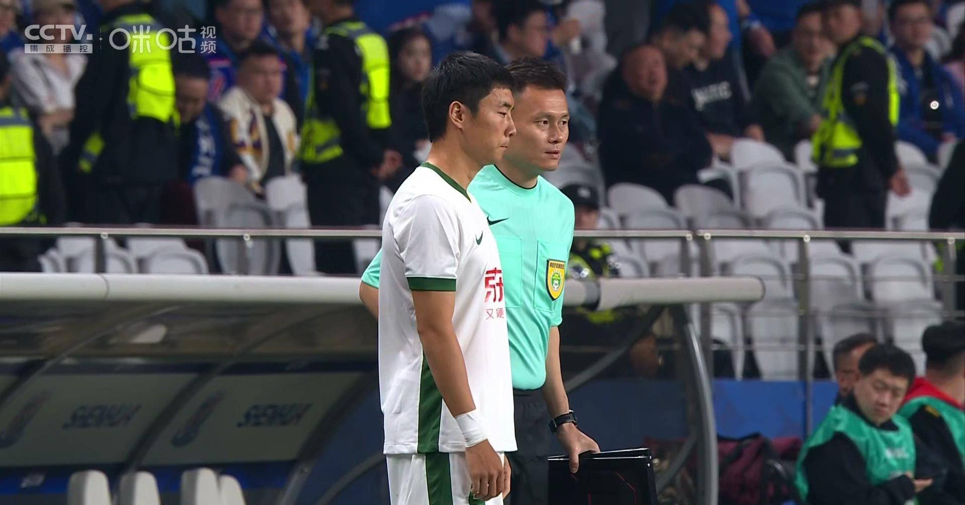 上海申花发布备战花絮，赛前调整名单，葡超任务艰巨，阵容厚度经受考验